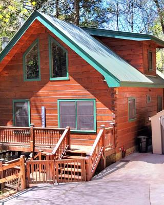 LUXURY CABIN WITH WATERVIEW AND PRIVACY, hiking
