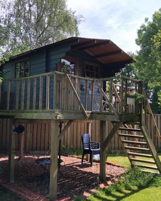 Treehouse op het platteland van Huize Ouwervelden