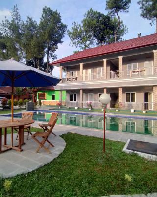 Villa Batu Tua Puncak Mitra RedDoorz