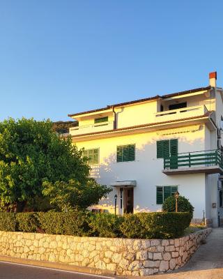 Apartmani Mira