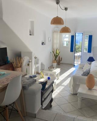 Sea and Sun beach house at Platis Gialos