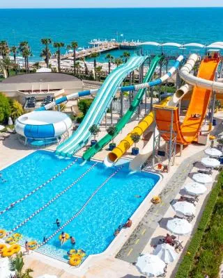 Bellis Deluxe Hotel & Heated for Winter Aqua Park