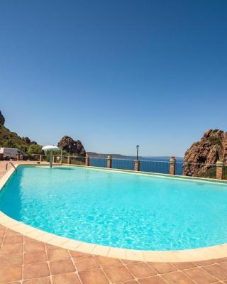 L'Estasi Tanca Piras a bordo piscina con vista mare
