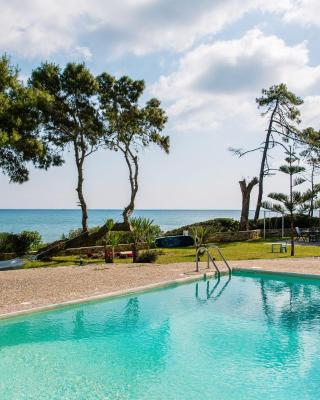 Azzuro Beach House - On the Beach & Private Pool, by ZanteWize