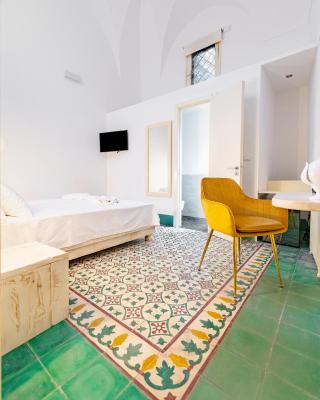 Damasa Rooms