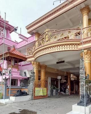 Hotel Shinta 1 near Stasiun Kertosono Mitra RedDoorz