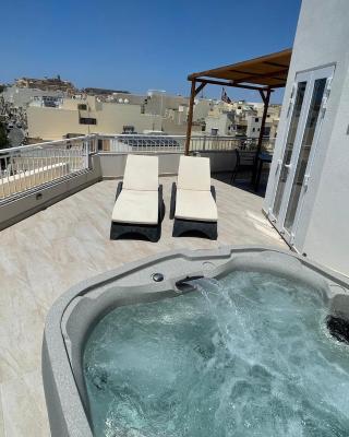 The Willows Penthouses with Jacuzzi