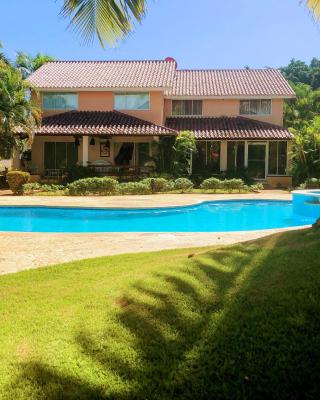 Beautiful Villa Metro Country Club, Juan Dolio Beach