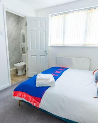 4 en-suite bedroom house with free parking Aylesbury