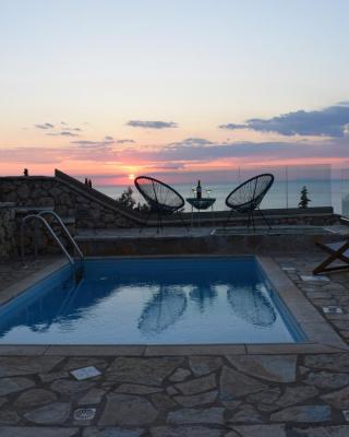 Villa Thetis with pool where the sunsets fade away
