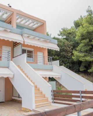 House Vraсhos-Loutsa