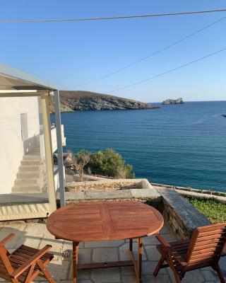 Ikia Wide Wild Summer House