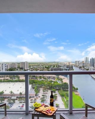 Upper studio with Balcony,Pool and Gym, Near Beach