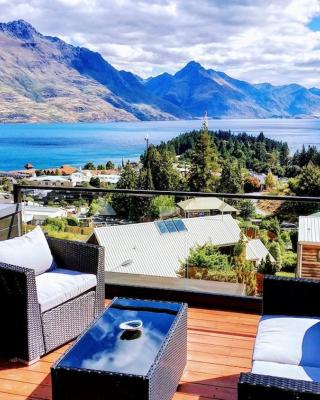Stunning Home with Amazing Wakatipu Lake Views