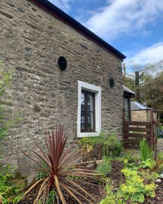 Yewtree Cottage - 'The Art House' and Garden