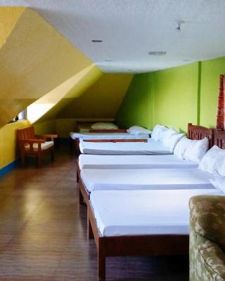 RedDoorz Hostel at Baguio Tourist Cabin