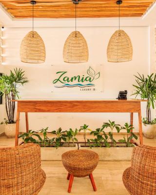 Chic Condotel with Roof Pool 10-Min Walk to Beach