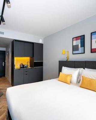 Staycity Aparthotels Paris La Defense