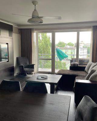 3bedroom Smarthome apartment, close to city center
