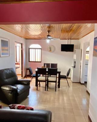 Apartment 10 minutes by the SJO airport -