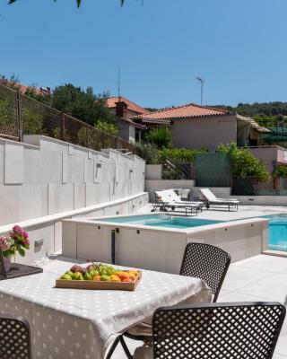 Apartment Villa Lavandula - Swimming pool view