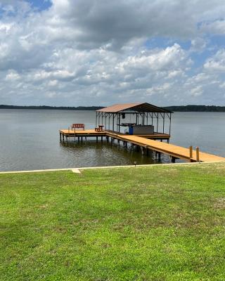 Lakefront Oasis with Private Boat Dock on Lake Palestine