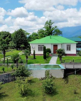 Kokhta guest house On the mountain