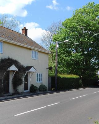 3 Riverside Cottages