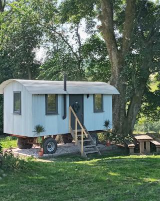 orchard meadow shepherd huts leek-buxton-ashbourne