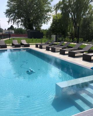 25h SPA-Residenz POOLs IN & OUT, private Garden & Beach