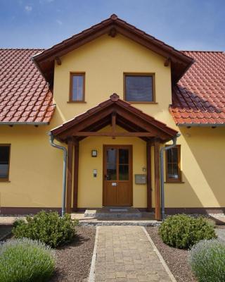 Schicke FeWo mit Terrasse, gratis Nutzung vom AHOI Erlebnisbad und Sauna in Sellin - Haus De niege Wech FeWo 01
