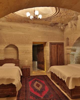 Family Cave Suite Hotel