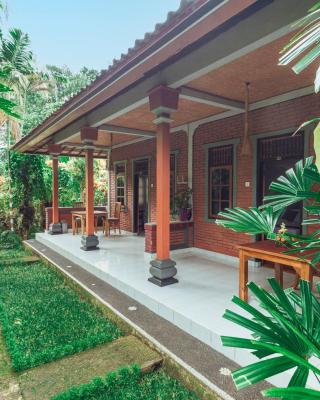 Suastika Lodge
