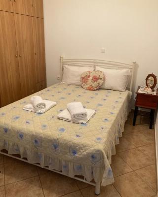 AGKYRA Rooms (Love)