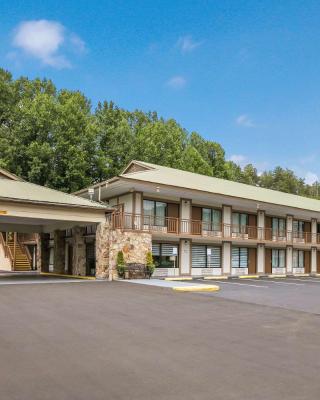 Quality Inn & Suites Mount Chalet