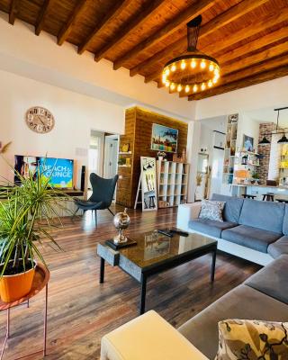 Entire Villa Near Tbilisi Nature Reserve with Panoramic View