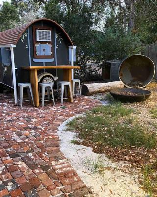 Gypsy Van Tiny House with Unique Outdoor Bathroom, WIFI & Firepit