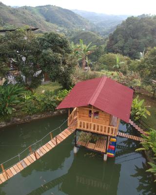 Aventura Treehouse Glamping