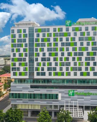 Holiday Inn & Suites Saigon Airport, an IHG Hotel