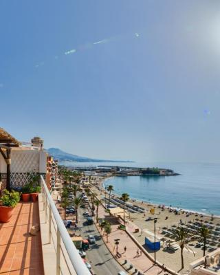 Holidays2Fuengirola Duplex with stunning sea view, terraces,1st line beside port