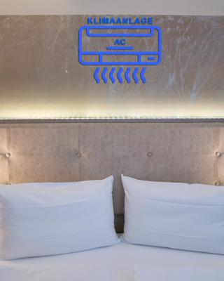 Alpha & Omega Hotel