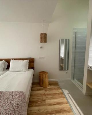 Altinho B&B - Quartos - Rooms - Odeceixe