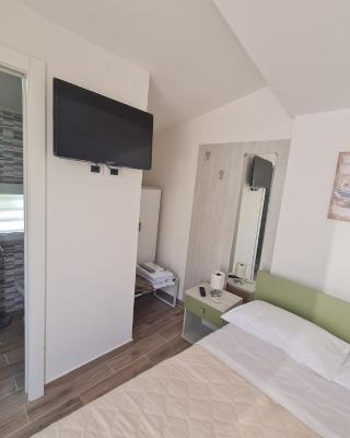 Scauri Rooms B&B