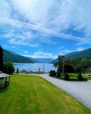 Kokanee Glacier Resort