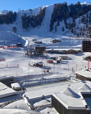 PLAGNE BELLECOTE - 5 Pers - Vue Pistes - Acces Piscine chauffee