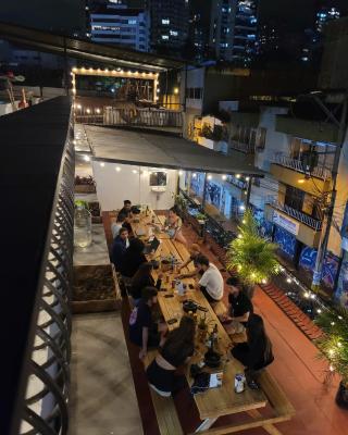 La Familia Hostel - Parque Poblado