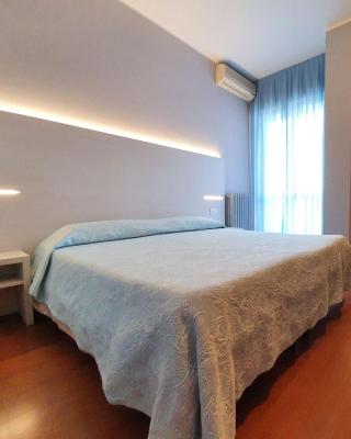 Air Hotel
