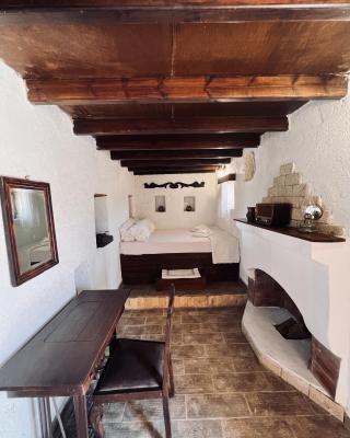 Lindia Athena Traditional House