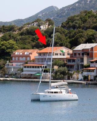 Apartments by the sea Zaklopatica, Lastovo - 8342