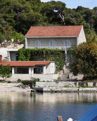 Apartments by the sea Pomena, Mljet - 10426